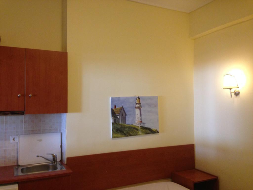 Marvi Hotel Kamena Vourla Chambre photo